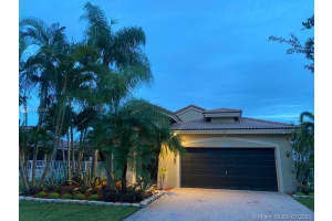 20430 SW 1st St, Pembroke Pines, FL 33029, Sold 08/11/21