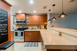 1121 NW 99th Terrace, Pembroke Pines, FL 33024, Sold 09/21/21