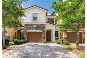 12452 Emerald Creek Ct, Davie, FL 33325, Sold 08/05/21