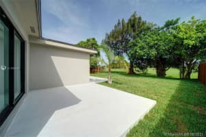 465 S Shore Dr, Miami Beach, FL 33141, Sold 10/07/21