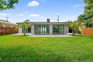 465 S Shore Dr, Miami Beach, FL 33141, Sold 10/07/21