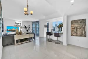 185 SW 7th St 12th floor, Miami, FL 33130, Sold 08/20/21