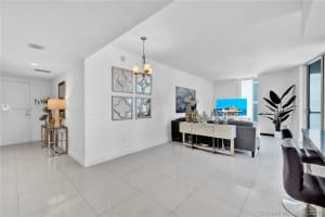 185 SW 7th St 12th floor, Miami, FL 33130, Sold 08/20/21