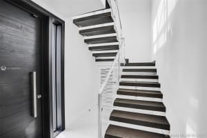 2820 N Ocean Dr, Hollywood, FL 33019, Sold 12/28/21