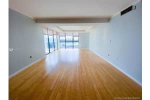 20505 E Country Club Dr, Miami, FL 33180, Sold 09/15/21