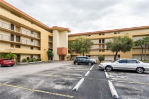 8889 Fontainebleau Blvd, Miami, FL 33172, Sold 10/13/21