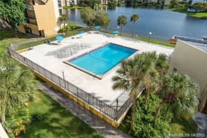 8889 Fontainebleau Blvd, Miami, FL 33172, Sold 10/13/21