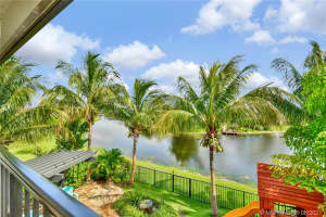 11403 SW 12th St, Pembroke Pines, FL 33025, Sold 05/19/22