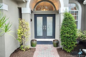 Mariposa Cir N, Pembroke Pines, FL 33331, Sold 08/13/21