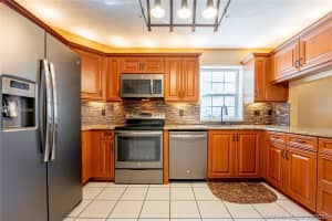 837 Garnet Cir, Weston, FL 33326, Sold 07/30/21
