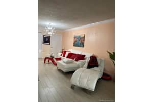 9120 Fontainebleau Blvd, Miami, FL 33172, Sold 07/27/21