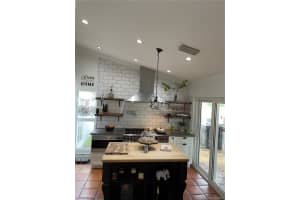 10120 NW 21st Ct, Pembroke Pines, FL 33026, Sold 08/05/21