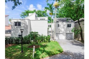 20261 W Oak Haven Cir, Miami, FL 33179, Sold 08/16/21