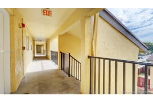 15470 SW 82nd Ln, Miami, FL 33193, Sold 11/12/21