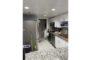 864 W 39th Pl, Hialeah, FL 33012, Sold 08/13/21