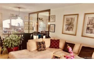 3071 Sunrise Lakes Dr E, Sunrise, FL 33322, Sold 09/02/21