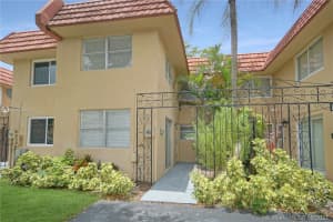 7114 NW 169th St, Hialeah, FL 33015, Sold 08/05/21