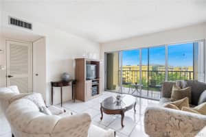 9120 Fontainebleau Blvd, Miami, FL 33172, Sold 10/15/21