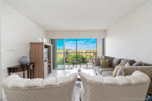9120 Fontainebleau Blvd, Miami, FL 33172, Sold 10/15/21
