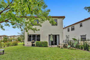 3614 SW 92nd Ave, Pembroke Pines, FL 33025, Sold 07/27/21