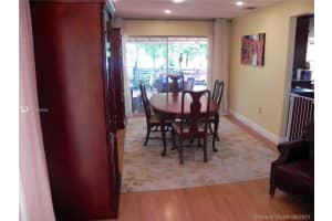 19580 NW 84th Ave, Hialeah, FL 33015, Sold 08/13/21