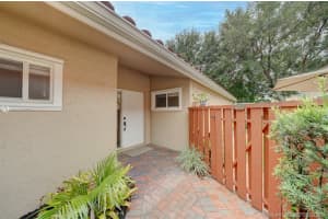10072 NW 2nd St, Plantation, FL 33324, Sold 08/06/21