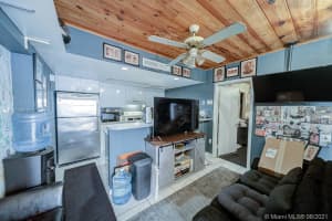 16334 Shadow Ct, Hialeah, FL 33014, Sold 08/09/21