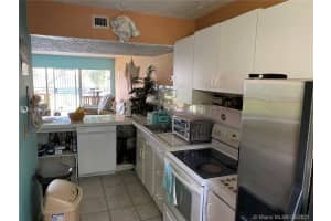 231 NW 109th Ave, Miami, FL 33172, Sold 08/24/21