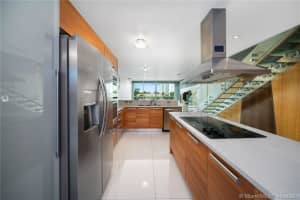 2950 NE 188th St, Miami, FL 33180, Sold 12/31/21