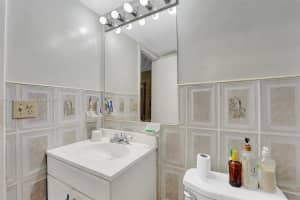 541 Blue Heron Dr, Hallandale Beach, FL 33009, Sold 02/09/22