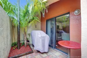 20900 Leeward Ct, Miami, FL 33180, Sold 08/10/21