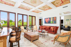 190 Paloma Dr, Coral Gables, FL 33143, Sold 10/01/21