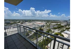 19501 W Country Club Dr PH 10, Aventura, FL 33180, Sold 09/13/21