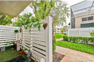 547 NW 97th Ave, Plantation, FL 33324, Sold 09/17/21