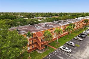 5950 Del Lago Cir, Sunrise, FL 33313, Sold 09/10/21