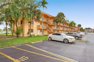 5950 Del Lago Cir, Sunrise, FL 33313, Sold 09/10/21