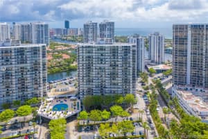 3701 N Country Club Dr, Aventura, FL 33180, Sold 08/06/21