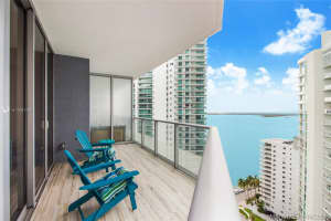 3301, 1300 Brickell Bay Dr #3505, Miami, FL 33131, Sold 11/23/21