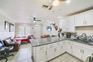 1425 hillcrest Dr, Lake Worth, FL 33461, Sold 04/14/22