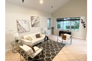 1102 Fairfield Meadows Dr, Weston, FL 33327, Sold 09/13/21
