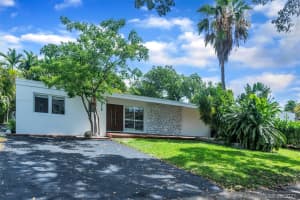 1955 Alamanda Dr, North Miami, FL 33181, Sold 08/20/21