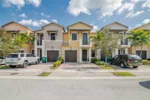 5935 NW 104th Path, Medley, FL 33178, Sold 12/06/21