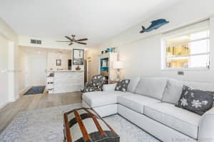 901 S Surf Rd, Hollywood, FL 33019, Sold 11/09/21