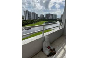 20225 NE 34th Ct, Miami, FL 33180, Sold 10/08/21