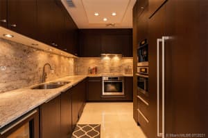 1425 Brickell Ave, Miami, FL 33131, Sold 11/15/21