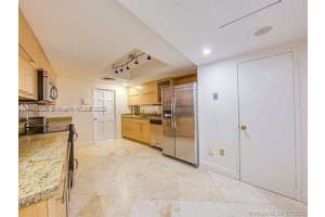 5255 Collins Ave #5c, Miami Beach, FL 33140, Sold 05/27/22