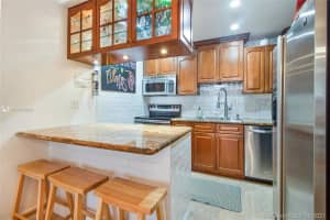 300 Sunrise Dr #1f, Key Biscayne, FL 33149, Sold 10/14/21