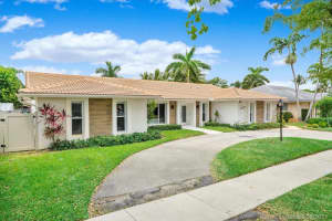 21120 NE 22nd Ct, Miami, FL 33180, Sold 12/03/21