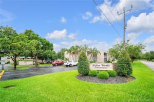 8523 Old Country Manor, Davie, FL 33328, Sold 08/26/21
