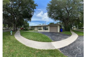 5712 Monroe St, Hollywood, FL 33023, Sold 10/29/21